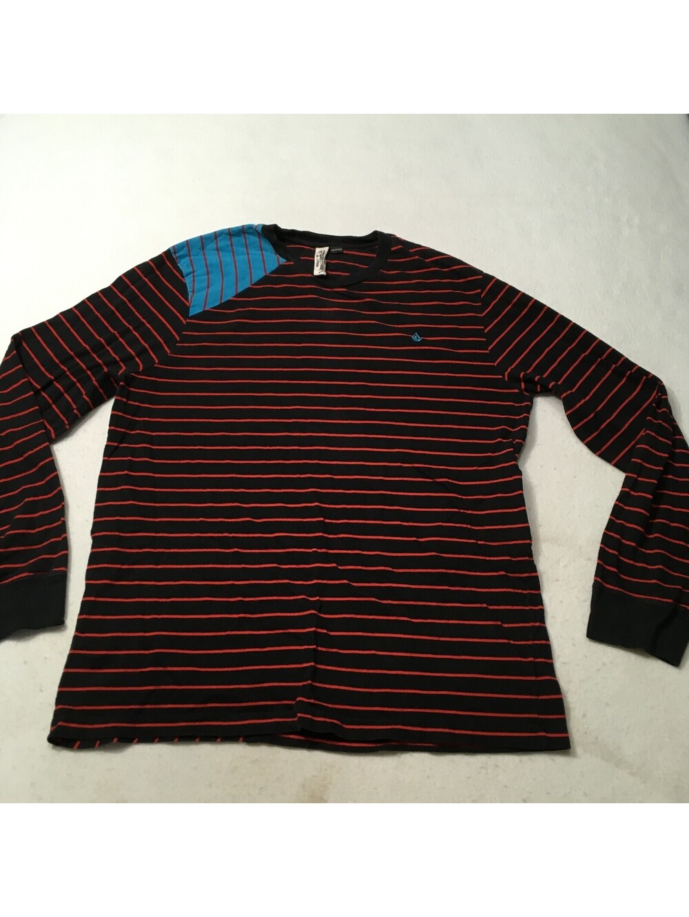 Volcom RED Black STRIPES Long Sleeve Shirt   XL